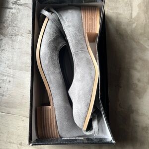 Gray suede Mary Jane shoe Mata